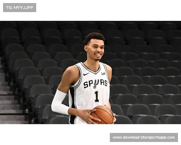 马刺新三核雏形亮相 文班亚马卡斯尔哈珀夏联合训练引关注